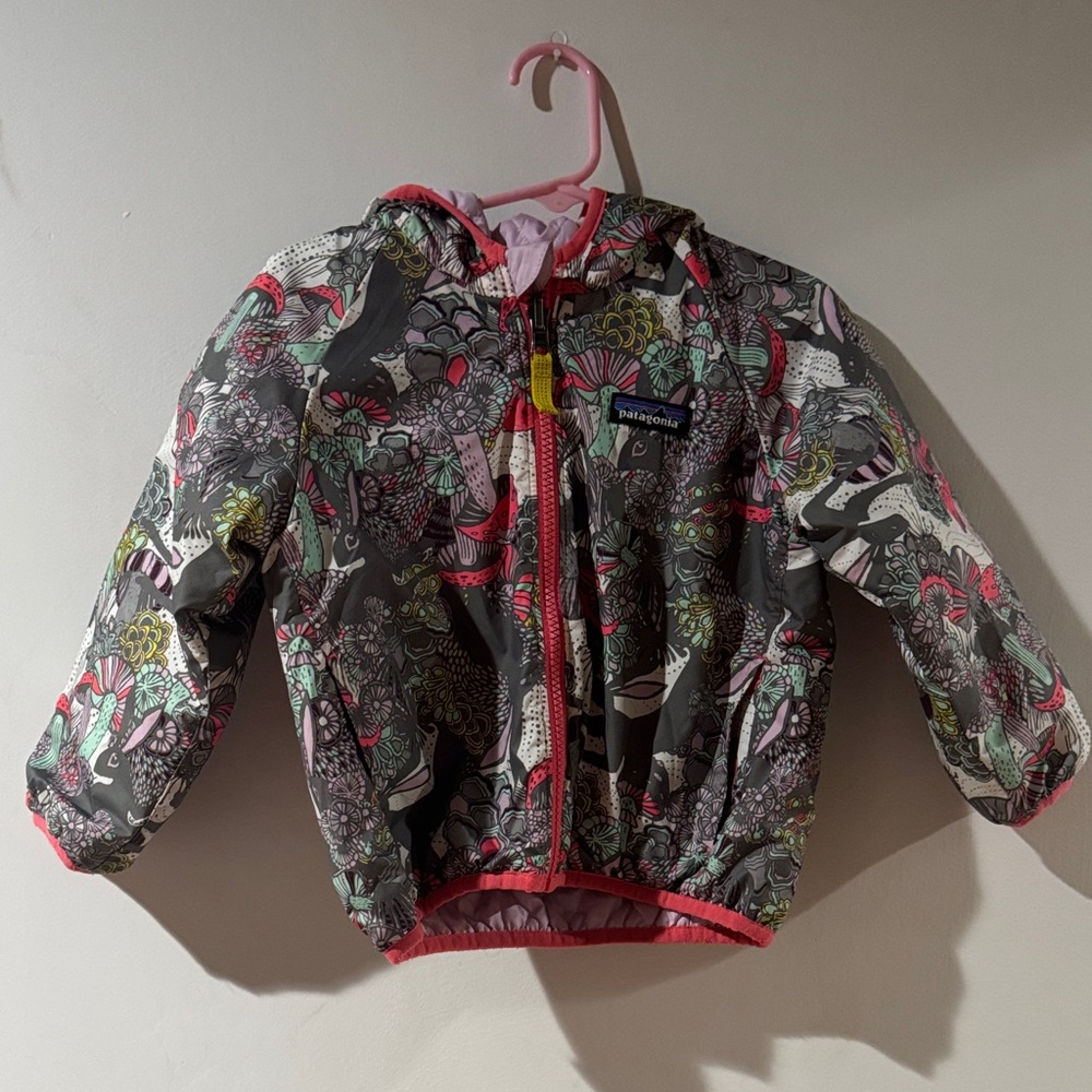 Patagonia Kids Reversible puffer - Gray with Pink and Green pattern mushrooms 2T